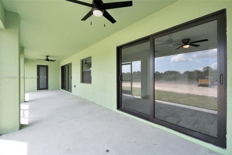 House in LaBelle, Florida 3 bedrooms, 152.08 sq.m. № 1460339 - photo 24