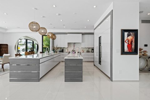 House in Fort Lauderdale, Florida 8 bedrooms, 598.85 sq.m. № 2281078 - photo 17