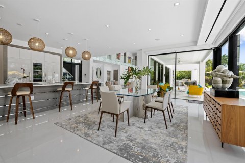House in Fort Lauderdale, Florida 8 bedrooms, 598.85 sq.m. № 2281078 - photo 19