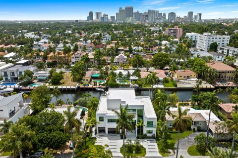 House in Fort Lauderdale, Florida 8 bedrooms, 598.85 sq.m. № 2281078 - photo 4