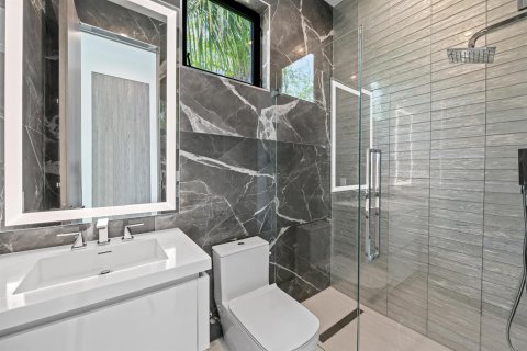 House in Fort Lauderdale, Florida 8 bedrooms, 598.85 sq.m. № 2281078 - photo 29