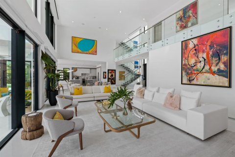 House in Fort Lauderdale, Florida 8 bedrooms, 598.85 sq.m. № 2281078 - photo 12