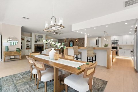 House in Dunedin, Florida 5 bedrooms, 427.91 sq.m. № 2151970 - photo 24