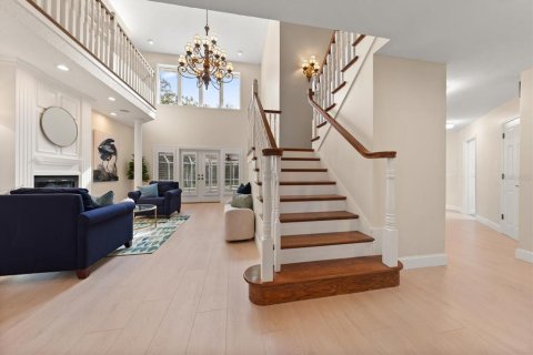 House in Dunedin, Florida 5 bedrooms, 427.91 sq.m. № 2151970 - photo 8