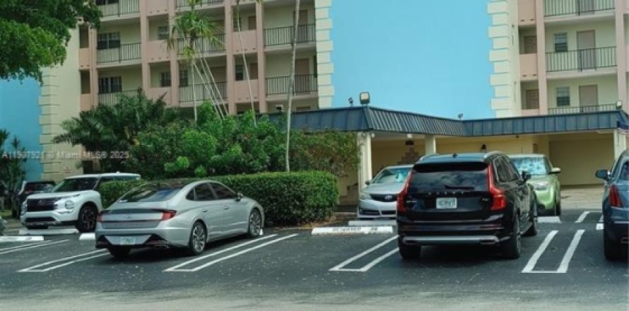 Condominio en Coral Springs, Florida, 2 dormitorios  № 1965830