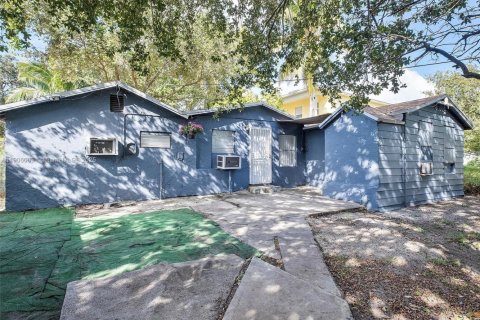 Immobilier commercial à vendre à Miami, Floride: 179.12 m2 № 1956652 - photo 3