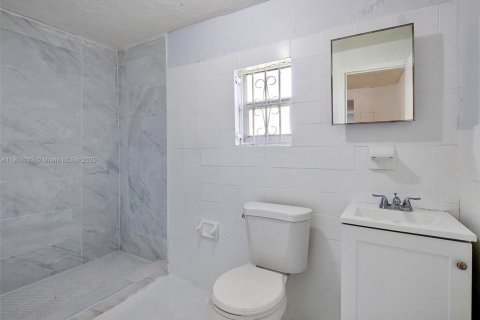 Immobilier commercial à vendre à Miami, Floride: 179.12 m2 № 1956652 - photo 16