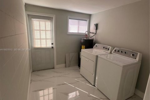 Villa ou maison à vendre à Englewood, Floride: 2 chambres № 2011573 - photo 17