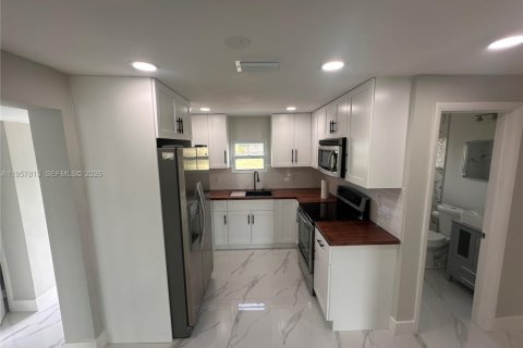 Villa ou maison à vendre à Englewood, Floride: 2 chambres № 2011573 - photo 4