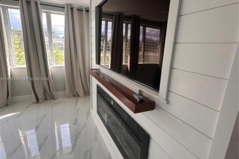 Villa ou maison à vendre à Englewood, Floride: 2 chambres № 2011573 - photo 9