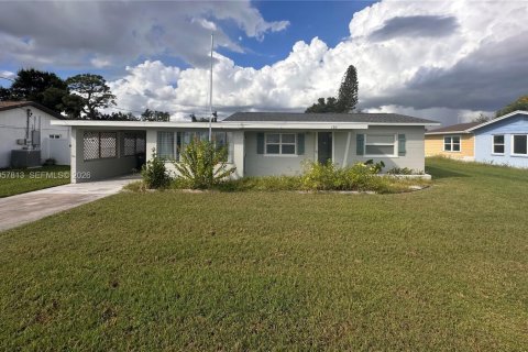Villa ou maison à vendre à Englewood, Floride: 2 chambres № 2011573 - photo 2