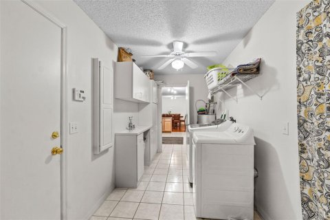 House in Lake Wales, Florida 5 bedrooms, 172.43 sq.m. № 1911981 - photo 22