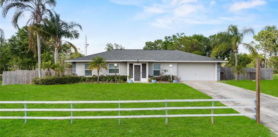 Villa ou maison à Lake Wales, Floride 5 chambres, 172.43 m2 № 1911981