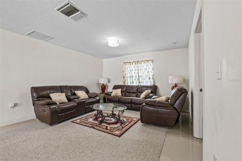 House in Lake Wales, Florida 5 bedrooms, 172.43 sq.m. № 1911981 - photo 18