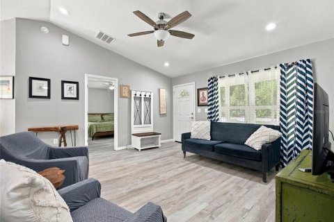 House in Citra, Florida 3 bedrooms, 108.97 sq.m. № 2396256 - photo 6