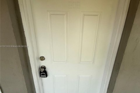 Condominio en venta en North Lauderdale, Florida, 2 dormitorios, 83.05 m2 № 2013423 - foto 24