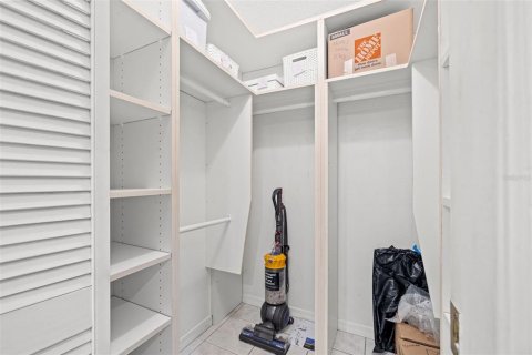 Купить кондоминиум в Сент-Питерсберг, Флорида 4 комнаты, 98.01м2, № 1514645 - фото 17