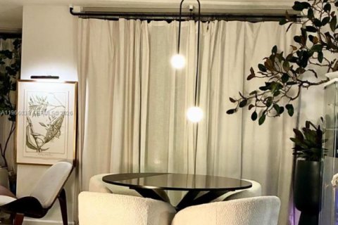 Condominio en alquiler en Miami Beach, Florida, 1 dormitorio, 85.47 m2 № 2036351 - foto 5