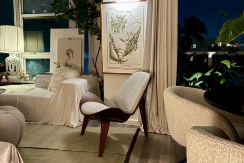 Condominio en alquiler en Miami Beach, Florida, 1 dormitorio, 85.47 m2 № 2036351 - foto 2