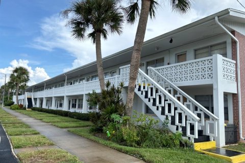 Condo in Saint Petersburg, Florida, 1 bedroom  № 2362619