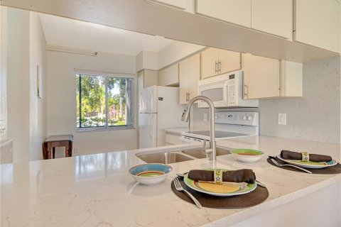 Copropriété à vendre à Sarasota, Floride: 2 chambres, 89 m2 № 1813145 - photo 14
