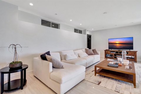 Copropriété à vendre à Sunny Isles Beach, Floride: 3 chambres, 187.66 m2 № 1788671 - photo 8