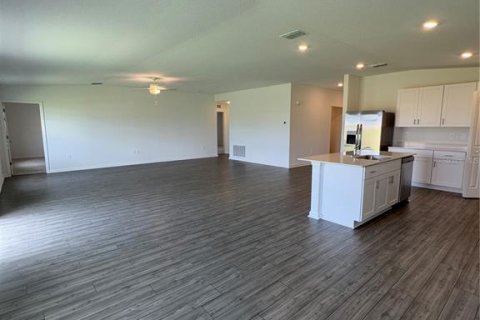 Villa ou maison à louer à Ocala, Floride: 4 chambres, 204.57 m2 № 1888533 - photo 3