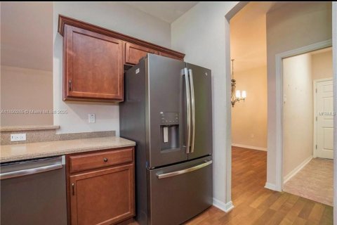 Casa en venta en Lakeland, Florida, 5 dormitorios, 270.16 m2 № 1952702 - foto 13