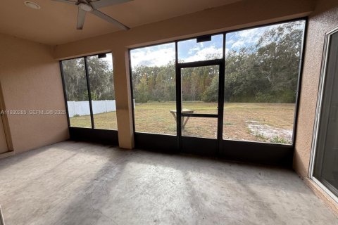 House in Lakeland, Florida 5 bedrooms, 270.16 sq.m. № 1952702 - photo 28