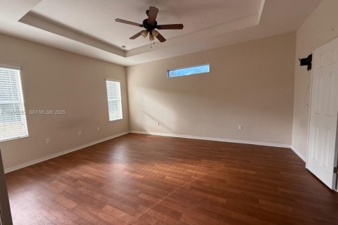 House in Lakeland, Florida 5 bedrooms, 270.16 sq.m. № 1952702 - photo 21