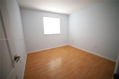 Copropriété à louer à Miami, Floride: 3 chambres, 128.67 m2 № 2028175 - photo 17