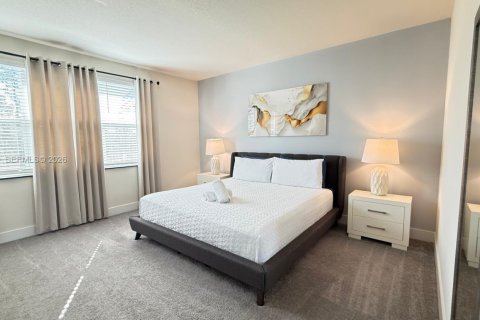 Adosado en alquiler en Clermont, Florida, 3 dormitorios № 2045467 - foto 6