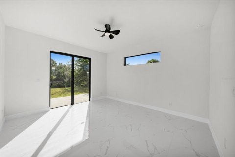 House in Englewood, Florida 3 bedrooms, 132.94 sq.m. № 1742639 - photo 21