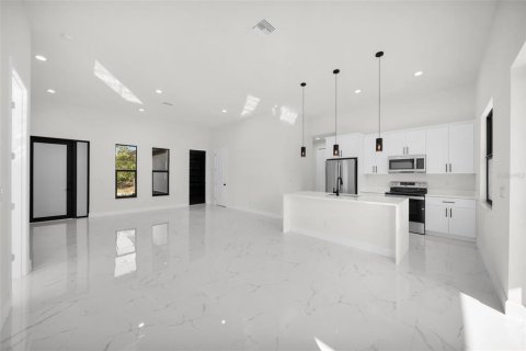 House in Englewood, Florida 3 bedrooms, 132.94 sq.m. № 1742639 - photo 14
