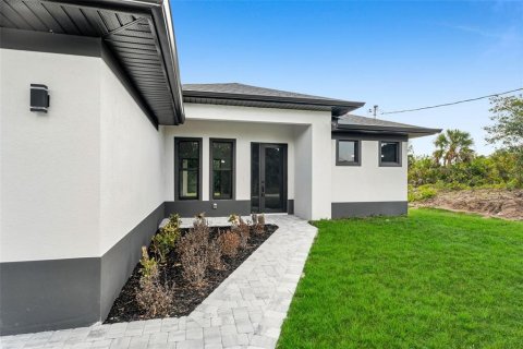 House in Englewood, Florida 3 bedrooms, 132.94 sq.m. № 1742639 - photo 6