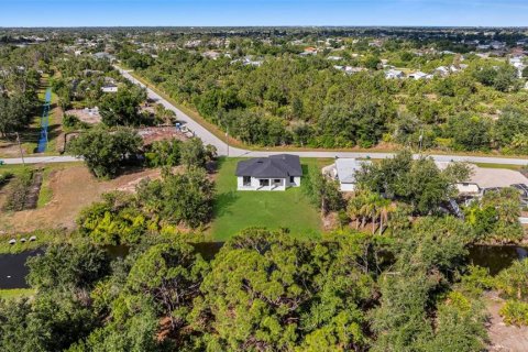 House in Englewood, Florida 3 bedrooms, 132.94 sq.m. № 1742639 - photo 11