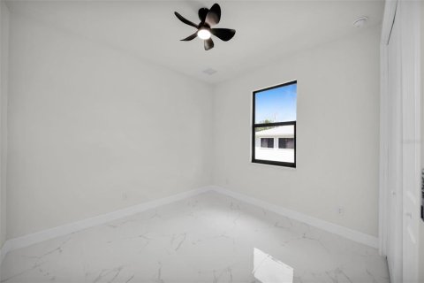 House in Englewood, Florida 3 bedrooms, 132.94 sq.m. № 1742639 - photo 28