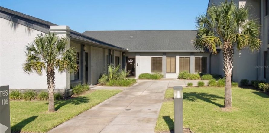 Immobilier commercial à Palm Harbor, Floride 4389.54 m2 № 2214150