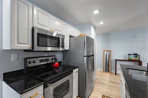 Copropriété à vendre à Saint Petersburg, Floride: 2 chambres, 98.94 m2 № 1582112 - photo 8