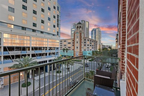 Copropriété à vendre à Saint Petersburg, Floride: 2 chambres, 98.94 m2 № 1582112 - photo 30