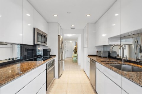 Condo in Boca Raton, Florida, 3 bedrooms № 2187972
