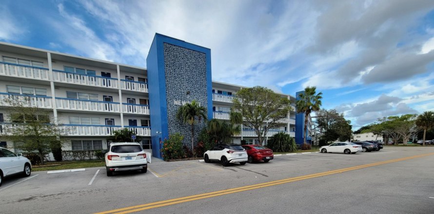 Condo in Deerfield Beach, Florida, 1 bedroom № 1005209