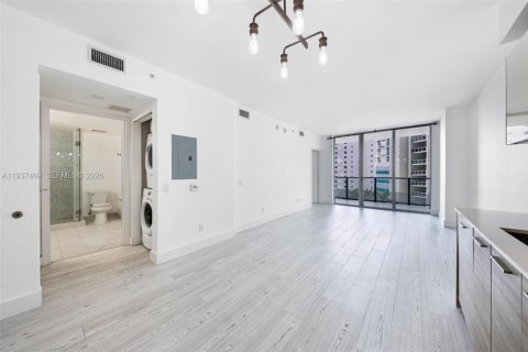 Купить кондоминиум в Майами, Флорида 1 спальня, 64.66м2, № 1995334 - фото 4