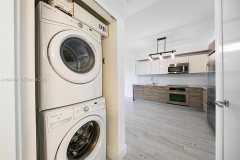 Купить кондоминиум в Майами, Флорида 1 спальня, 64.66м2, № 1995334 - фото 10