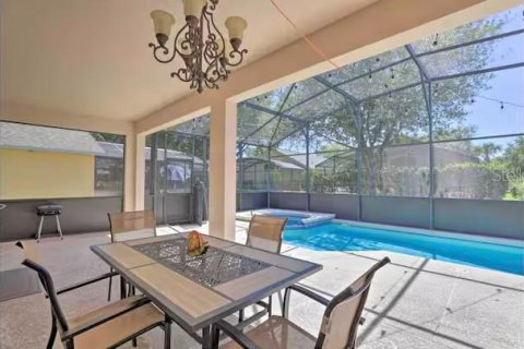 Villa ou maison à louer à Kissimmee, Floride: 7 chambres, 267.65 m2 № 1532637 - photo 2