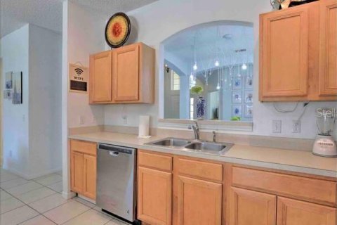 Villa ou maison à louer à Kissimmee, Floride: 7 chambres, 267.65 m2 № 1532637 - photo 12