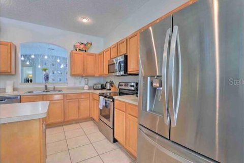Villa ou maison à louer à Kissimmee, Floride: 7 chambres, 267.65 m2 № 1532637 - photo 13
