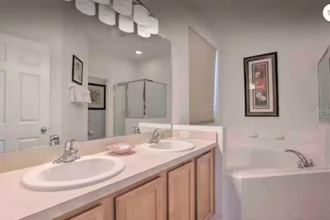 Villa ou maison à louer à Kissimmee, Floride: 7 chambres, 267.65 m2 № 1532637 - photo 19