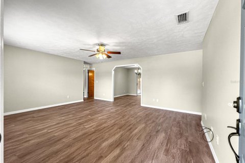 Casa en venta en Belleview, Florida, 3 dormitorios, 149.67 m2 № 1679997 - foto 5