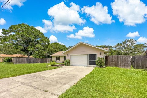 Casa en venta en Belleview, Florida, 3 dormitorios, 149.67 m2 № 1679997 - foto 3